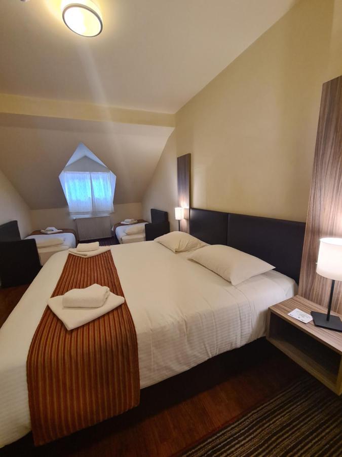 Jubilee Hotel 2*